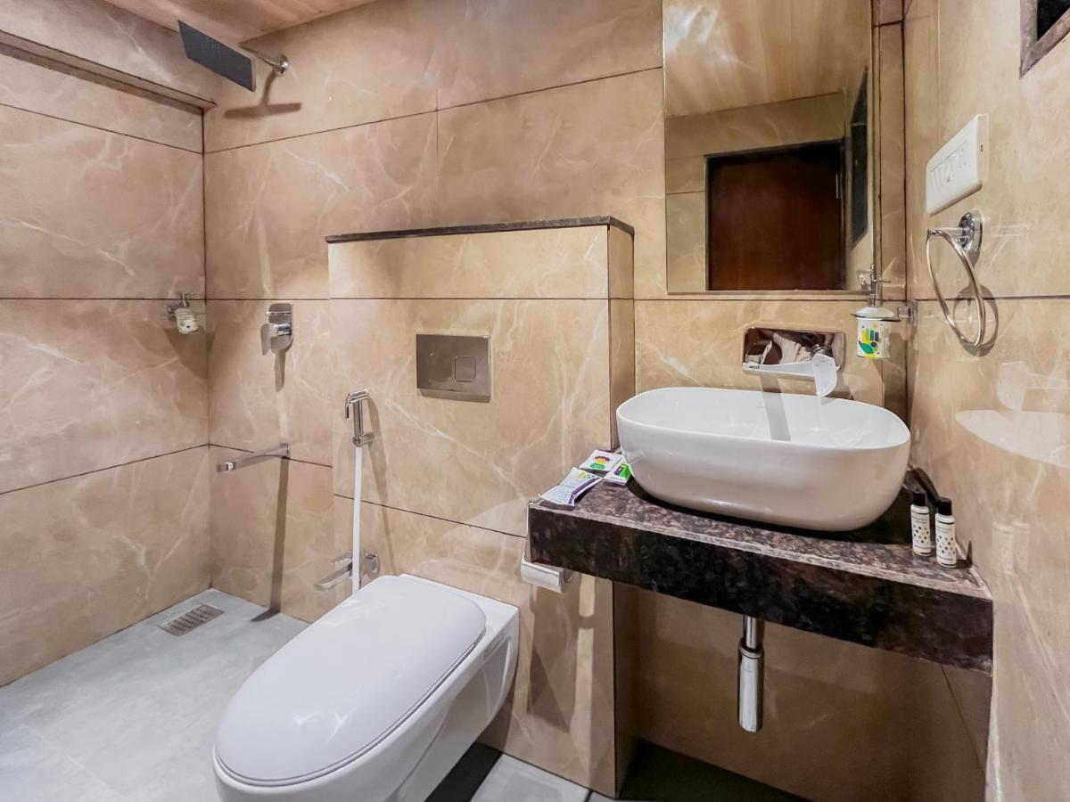 Treebo Serenity Inn, Koregaon Park Pune Dış mekan fotoğraf