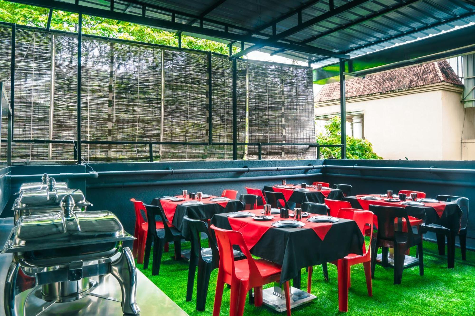 Treebo Serenity Inn, Koregaon Park Pune Dış mekan fotoğraf